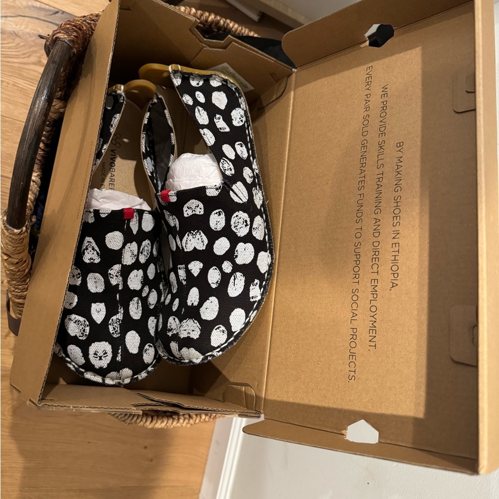 Vivobarefoot Ababa Canvas Dots